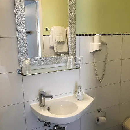 Casa de hóspedes Alt-gunsenum 3*