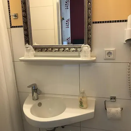 Alt-gunsenum Konukevi Mainz